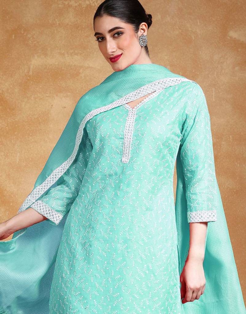 Women Floral Embroidered Regular Thread Work Kurta with Trousers & Dupatta