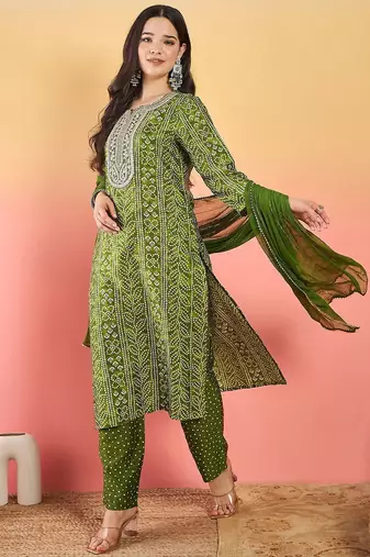 Bandhani Printed Thread Work Kurta With Trousers & Dupatta