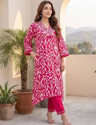 Women Ethnic Motifs Printed Regular Thread Work  Cotton Kurta with Trousers 1