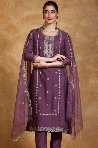 Women Floral Embroidered Kurta with Trousers & Dupatta