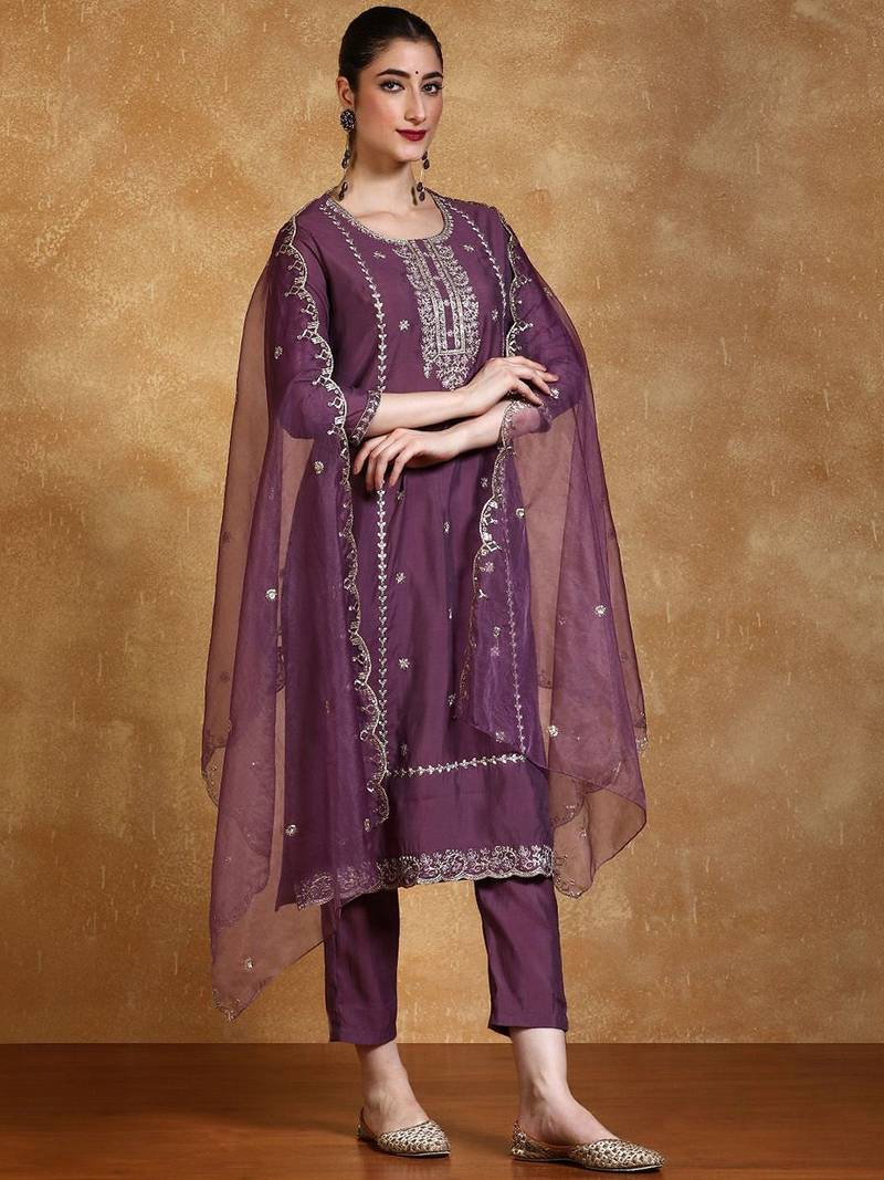Women Floral Embroidered Kurta with Trousers & Dupatta