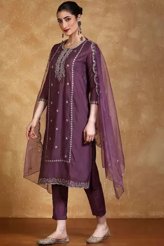Women Floral Embroidered Kurta with Trousers & Dupatta