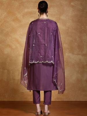 Women Floral Embroidered Kurta with Trousers & Dupatta 5