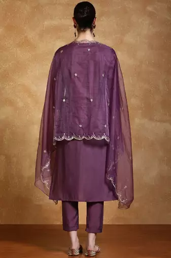 Women Floral Embroidered Kurta with Trousers & Dupatta