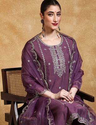 Women Floral Embroidered Kurta with Trousers & Dupatta 6