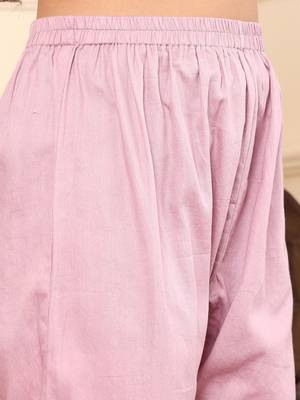 Floral Embroidered Chanderi Silk Straight Kurta With Trouser & Dupatta 3