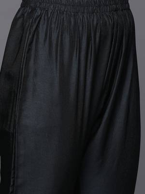Floral Embroidered Chanderi Silk Straight Kurta & Trousers With Dupatta 3