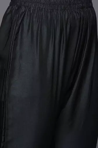 Floral Embroidered Chanderi Silk Straight Kurta & Trousers With Dupatta