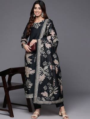 Floral Embroidered Chanderi Silk Straight Kurta & Trousers With Dupatta 7