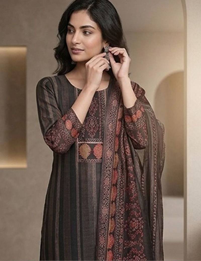 Women Ethnic Motifs Printed Regular Chanderi Silk Kurta with Trousers & With Dupatta