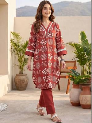 Women Printed Regular Kurta with Trousers 1