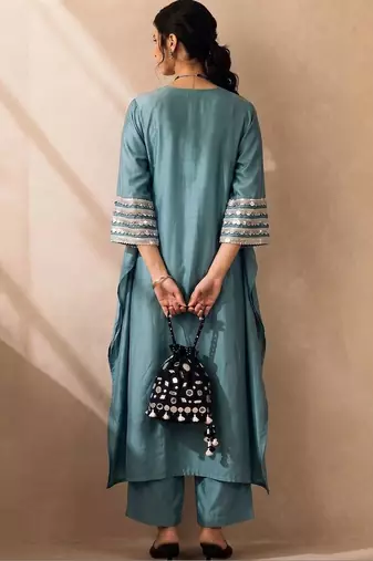 Women Ethnic Motifs Embroidered Regular Thread Work Kurta with Trousers
