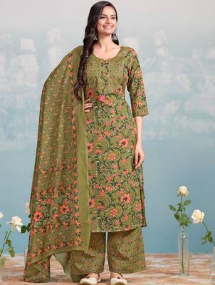 Women Floral Printed Regular Kurta with Trousers & With Dupatta 1