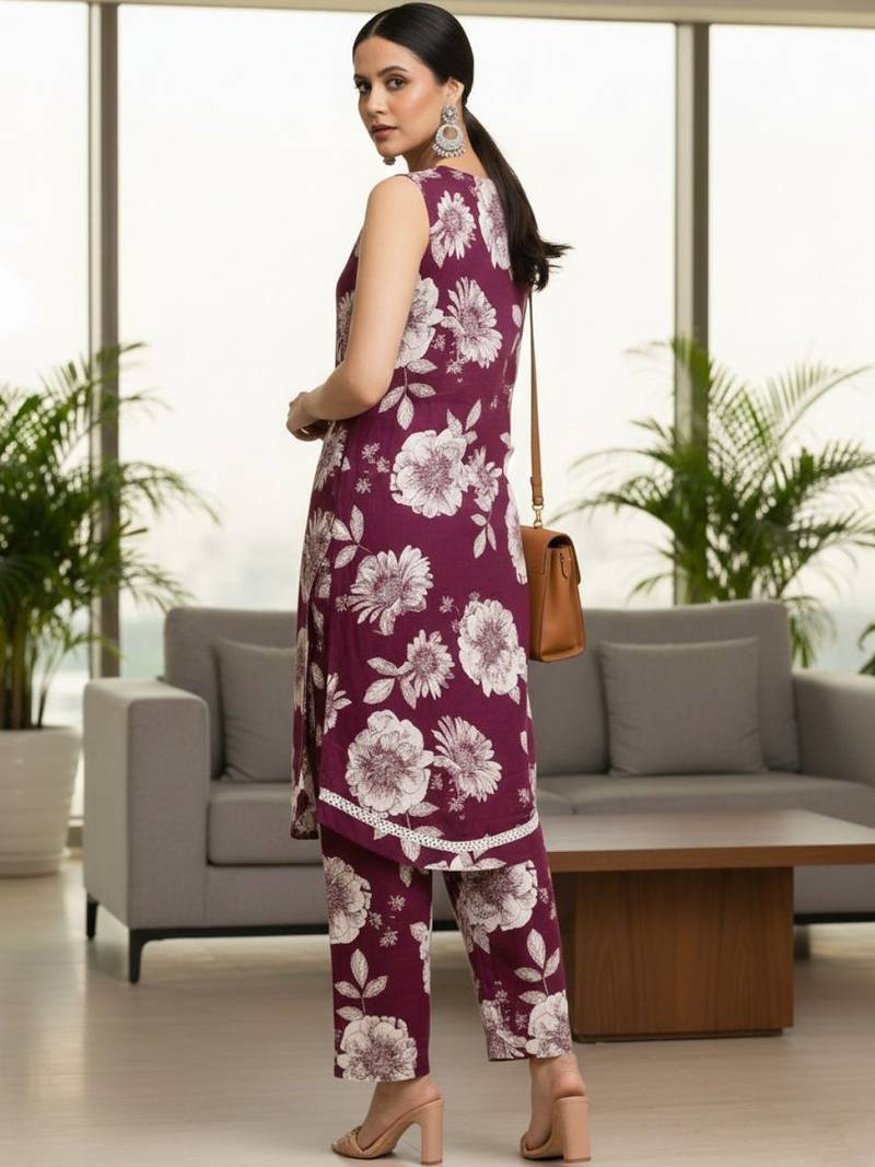 Women Floral Printed Regular Thread Work Pure Cotton Kurta with Trousers