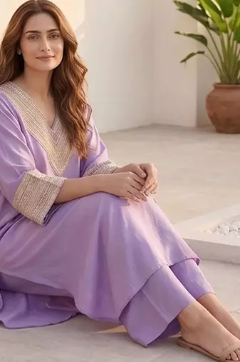 Women Embroidered Regular Thread Work Kurta with Palazzos