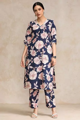 Women Floral Printed Regular  Cotton Kurta with Trousers