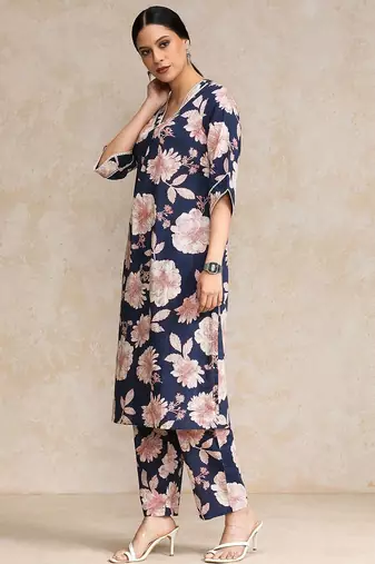 Women Floral Printed Regular  Cotton Kurta with Trousers