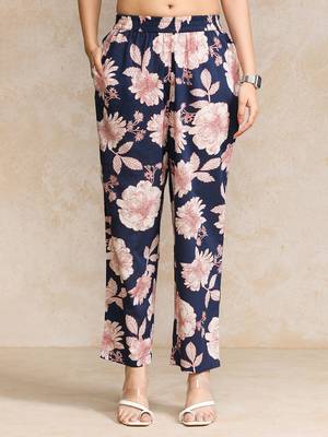 Women Floral Printed Regular  Cotton Kurta with Trousers 7