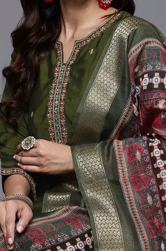 Floral Embroidered Notch Neck Mirror Work Straight Kurta With Trousers & Dupatta