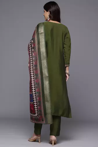 Floral Embroidered Notch Neck Mirror Work Straight Kurta With Trousers & Dupatta