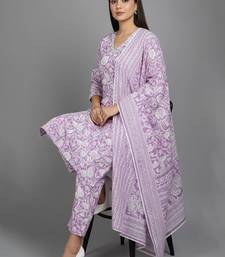 Women Floral Printed Regular  Cotton Kurta with Trousers & With Dupatta