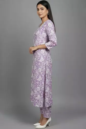 Women Floral Printed Regular  Cotton Kurta with Trousers & With Dupatta