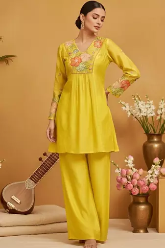 Women Embroidered Regular Thread Work Chanderi Cotton Kurta with Palazzos