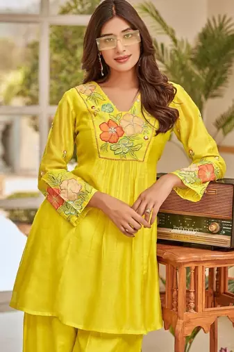 Women Embroidered Regular Thread Work Chanderi Cotton Kurta with Palazzos