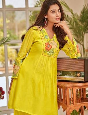 Women Embroidered Regular Thread Work Chanderi Cotton Kurta with Palazzos 3