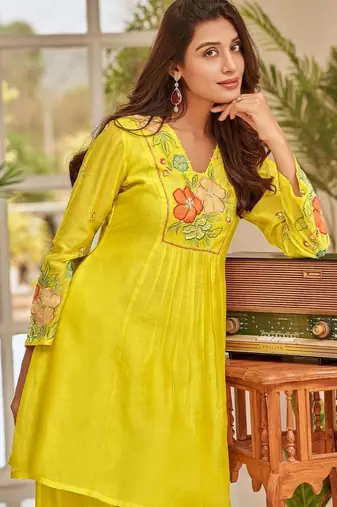 Women Embroidered Regular Thread Work Chanderi Cotton Kurta with Palazzos