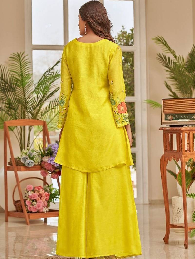 Women Embroidered Regular Thread Work Chanderi Cotton Kurta with Palazzos