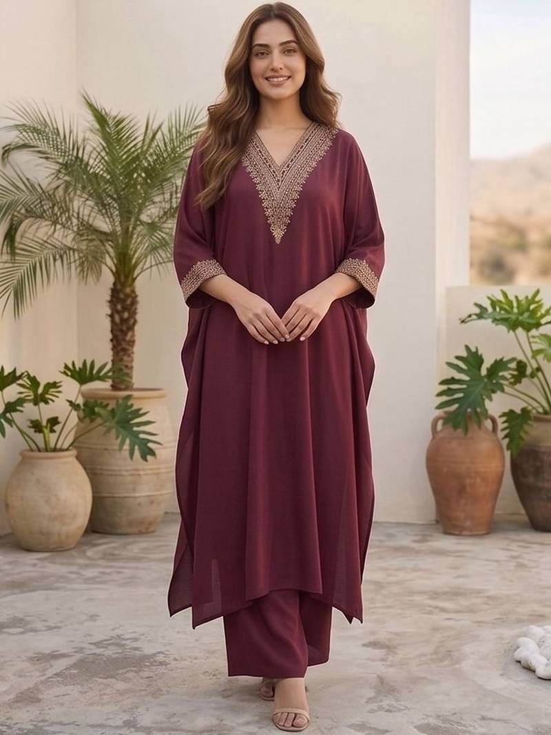 Women Ethnic Motifs Embroidered Regular Thread Work Kurta with Trousers