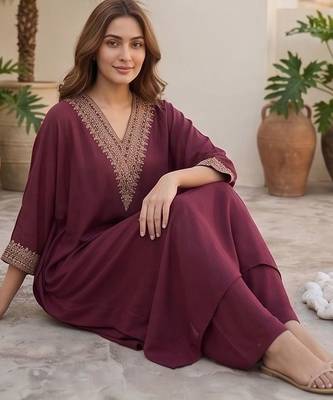 Women Ethnic Motifs Embroidered Regular Thread Work Kurta with Trousers 2