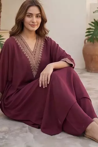 Women Ethnic Motifs Embroidered Regular Thread Work Kurta with Trousers