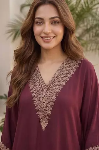 Women Ethnic Motifs Embroidered Regular Thread Work Kurta with Trousers