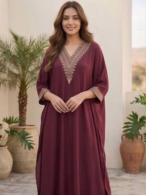 Women Ethnic Motifs Embroidered Regular Thread Work Kurta with Trousers 7