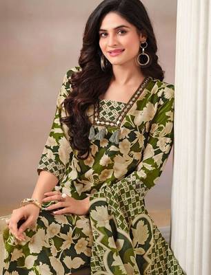 Women Floral Printed Regular Kurta with Trousers & With Dupatta 2