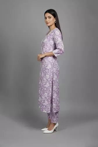 Women Floral Printed Regular  Cotton Kurta with Trousers & With Dupatta