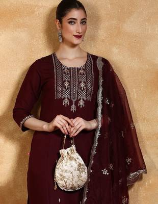 Women Floral Embroidered Kurta with Trousers & Dupatta 2