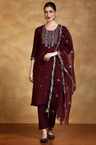 Women Floral Embroidered Kurta with Trousers & Dupatta