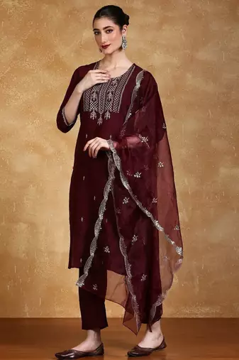 Women Floral Embroidered Kurta with Trousers & Dupatta
