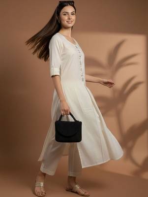 Women Regular Mirror Work Kurta with Trousers 7