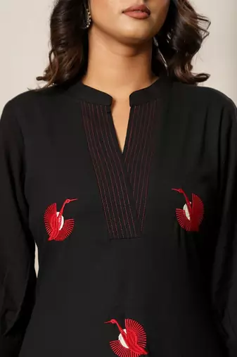 Women Ethnic Motifs Embroidered Panelled Thread Work Kurta with Palazzos