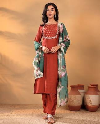 Maroon Floral Yoke Design Thread Work Straight Kurta With Trousers & Dupatta 3