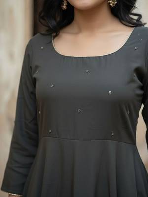 Women Embroidered Tiered Thread Work Kurta with Trousers & With Dupatta 2