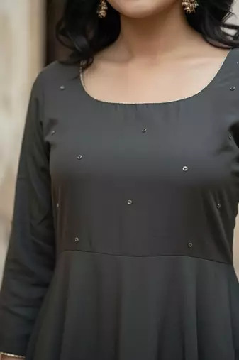 Women Embroidered Tiered Thread Work Kurta with Trousers & With Dupatta