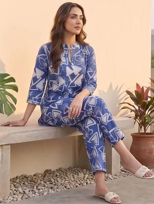Women Printed Regular Kurta with Trousers 6