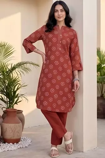 Women Ethnic Motifs Printed Regular Kurta with Trousers