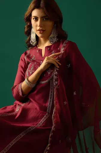 Women Ethnic Motifs Printed Kurta with Trouser & Dupatta