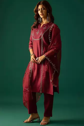 Women Ethnic Motifs Printed Kurta with Trouser & Dupatta